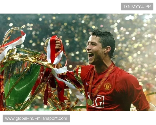 罗马官宣埃克勒卡姆完成永久转会手续