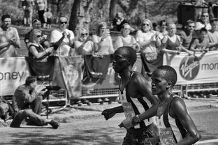 AC MILAN SPORTS全站-乌干达男篮在非洲预赛中拼搏奋战，迈向新高度，乌干达篮球比赛